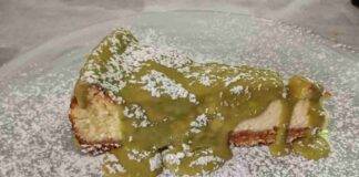 Cheesecake alla ricotta e vaniglia con crema di pistacchio