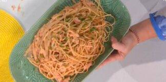 E' sempre mezzogiorno | La ricetta espressa della chef Zia Cri | Sugo con mascarpone e salmone