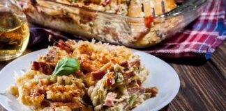 pasta al forno con zucchine prosciutto e provola