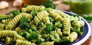 Fusilli con piselli e broccoli