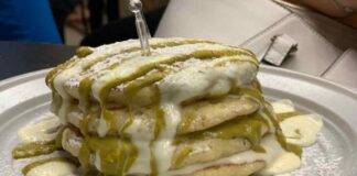 Pancake con crema al cioccolato bianco e pistacchio