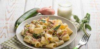 pasta zucchine speck zafferano ricetta FOTO ricettasprint