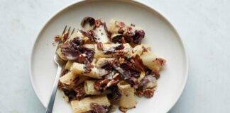 Rigatoni con radicchio e ricotta