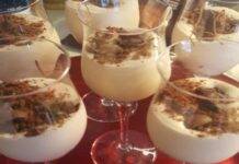 Spumone al cucchiaio di caffè con biscotti al cacao