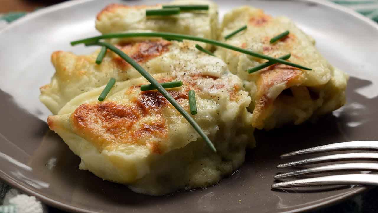 Crepes prosciutto e scamorza al forno