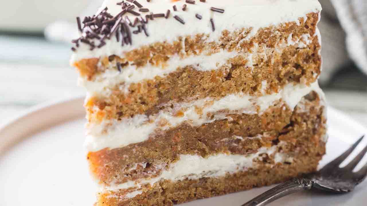 Carrot cake farcita al formaggio