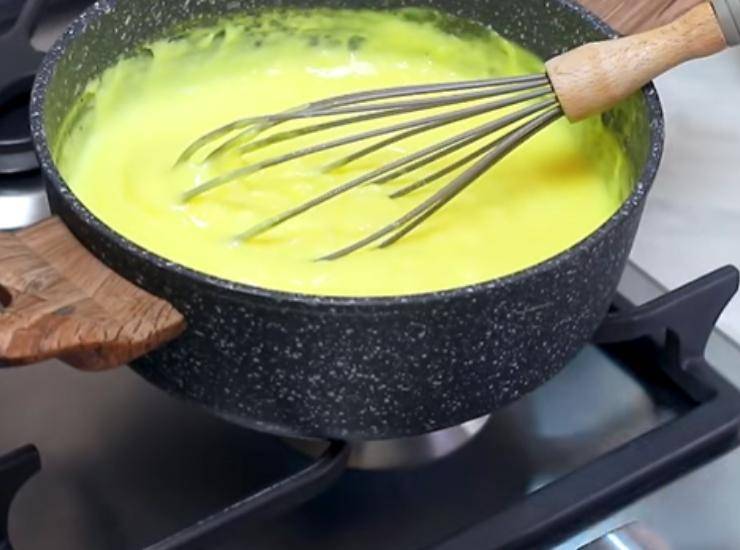 Torta mousse al limone | Ricetta facilissima e profumata di Benedetta Rossi