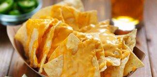 nachos con formaggio cheddar ricettasprint