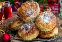 Bombette sfogliate con marmellata | Dolcetti sfiziosi delle feste Bombette sfogliate con marmellata