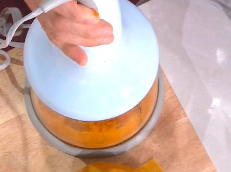 Come fare la crema di zucca veloce | Ricetta e trucco dello chef Fabio Potenzano