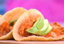 E' sempre Mezzogiorno | Ricetta di Lorenzo Biagiarelli e lo chef messicano Louis Goutieres | Tinga di pollo