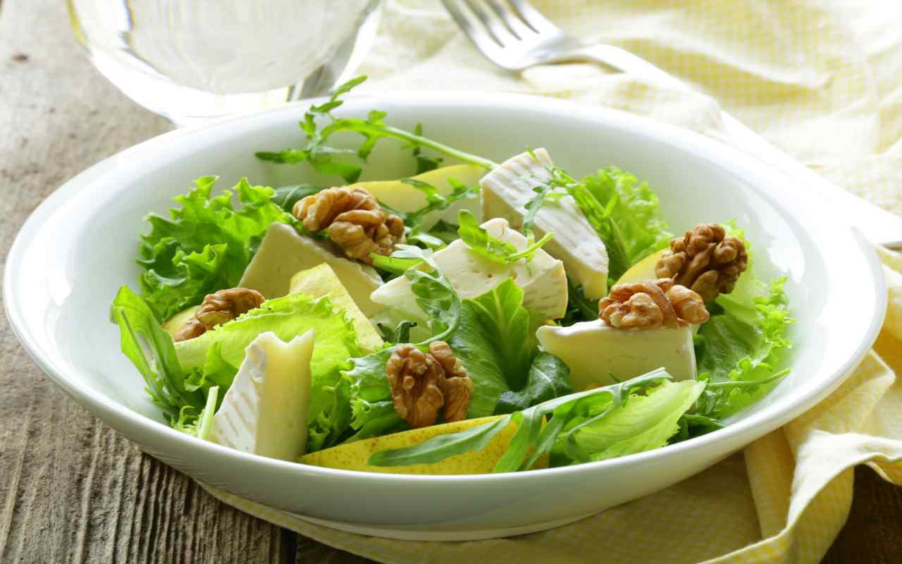 insalata pere iceberg ricetta