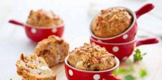 Muffin rustici con pomodori