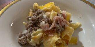 Pappardelle con besciamella macinato e prosciutto cotto