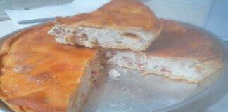 Pizza rustica napoletana filante con ricotta e salumi