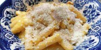 Rigatoni con crema all'uovo e zafferano e pancetta