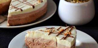 Semifreddo di biscotti con tris di cioccolato