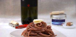 spaghetti vino rosso pecorino pancetta ricetta