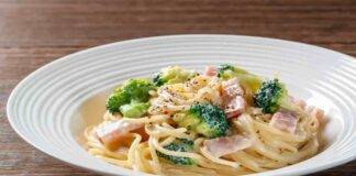 Spaghetti alla panna con guanciale e broccoli