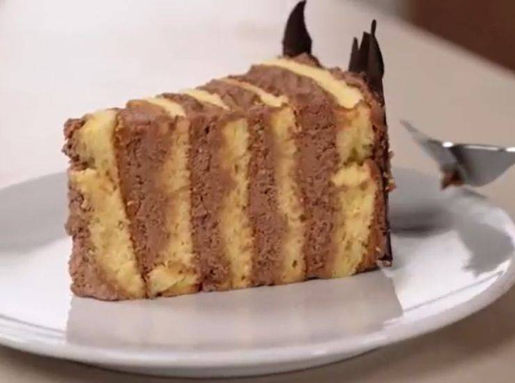 Tronco girella di Natale | Ricetta golosa e semplice di Benedetta Rossi