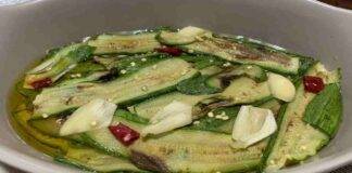 Zucchine marinate aglio e peperoncino