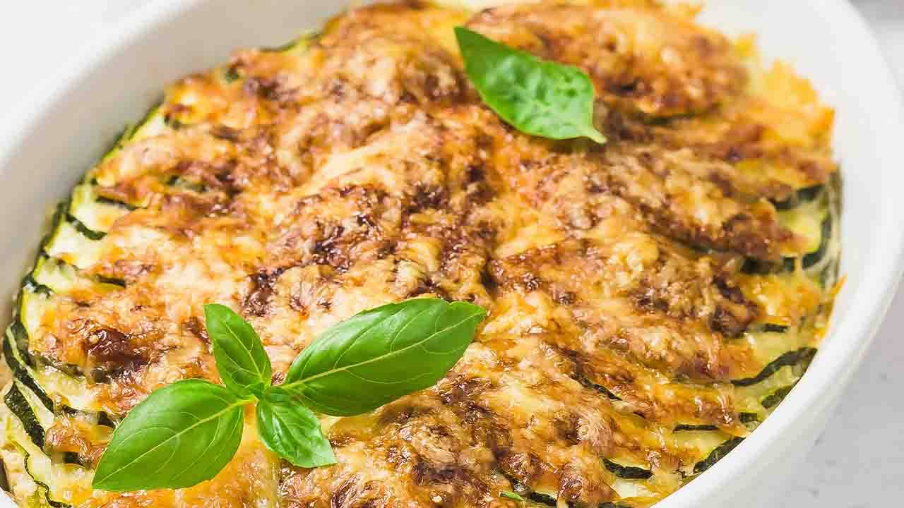 zucchine al forno con pancetta e formaggio