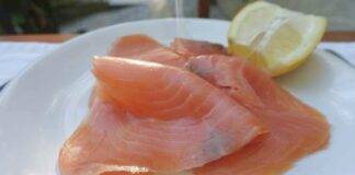 Antipasto salmone mela