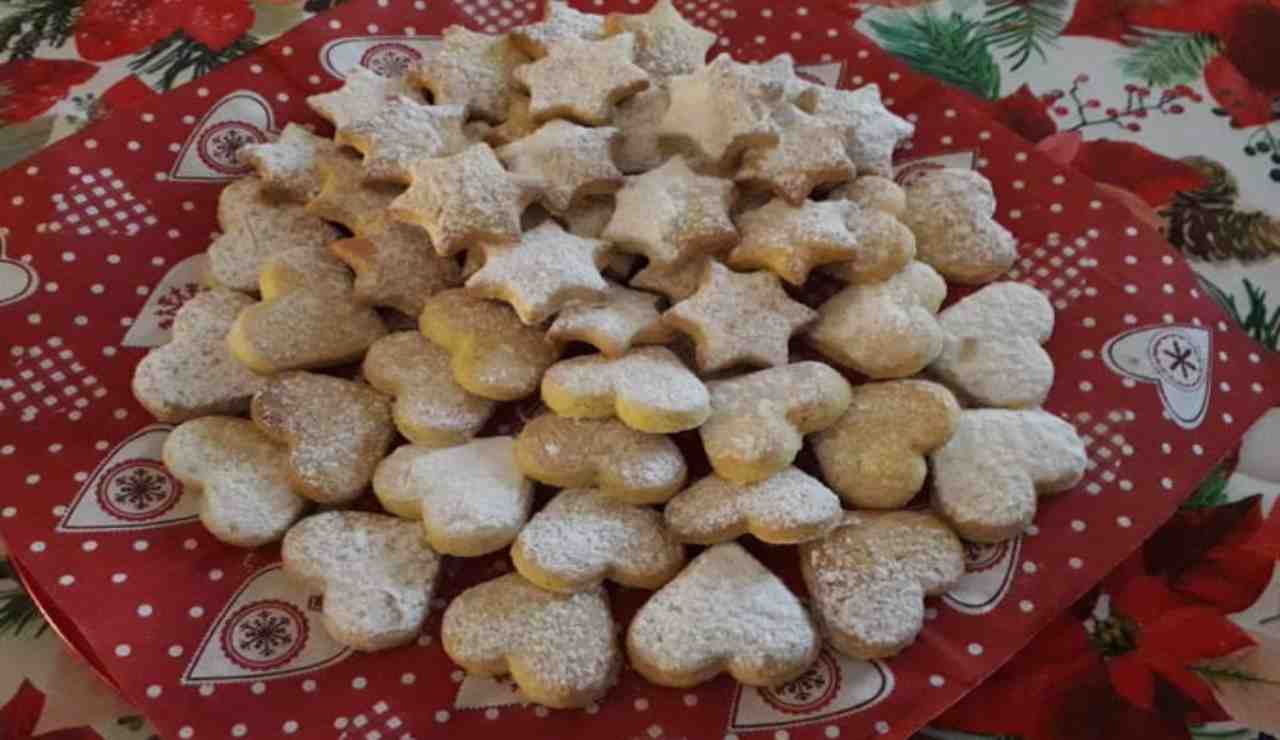 Biscotti agli agrumi ricetta bimby senza uova
