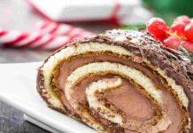 Bisquete alla cannella con mousse al cioccolato e glassa fondente