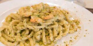 Pasta con pistacchi e gamberi