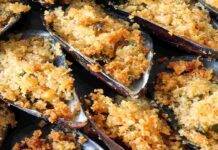 Non le solite cozze gratinate, questa ricetta è tutta un altra storia Cozze al forno