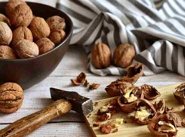 crostata noci benedetta rossi ricetta