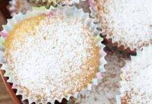 Dolcetti di Pandoro con sorpresa | Ricetta riciclo ghiotta per Santo Stefano Dolcetti di pandoro con 3 ingredienti. Ricetta riciclo