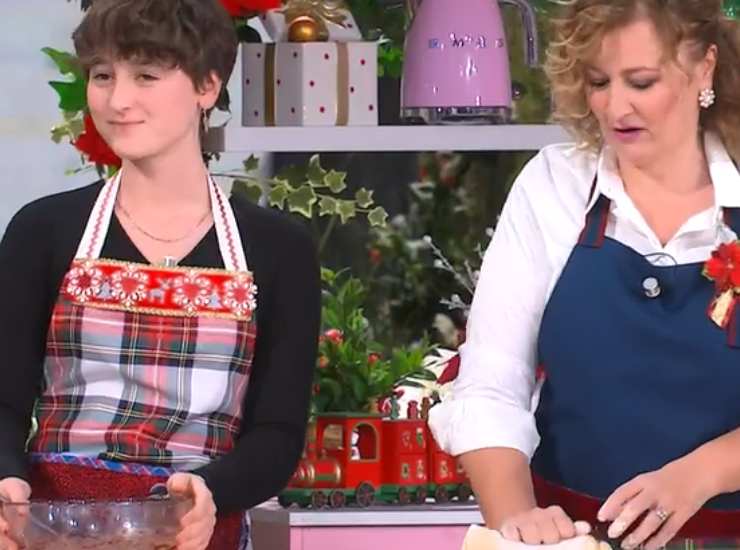 E’ sempre Mezzogiorno | Ricetta della chef Natalia Cattelani | Tortelli dolci di Natale