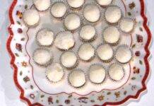 È sempre Mezzogiorno | Ricetta della chef Zia Cri | Tartufi al cioccolato bianco e cocco