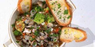 È sempre Mezzogiorno | Ricetta dello chef Simone Buzzi | Zuppa di lenticchie con vongole e calamaretti