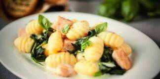 Gnocchi con salmone