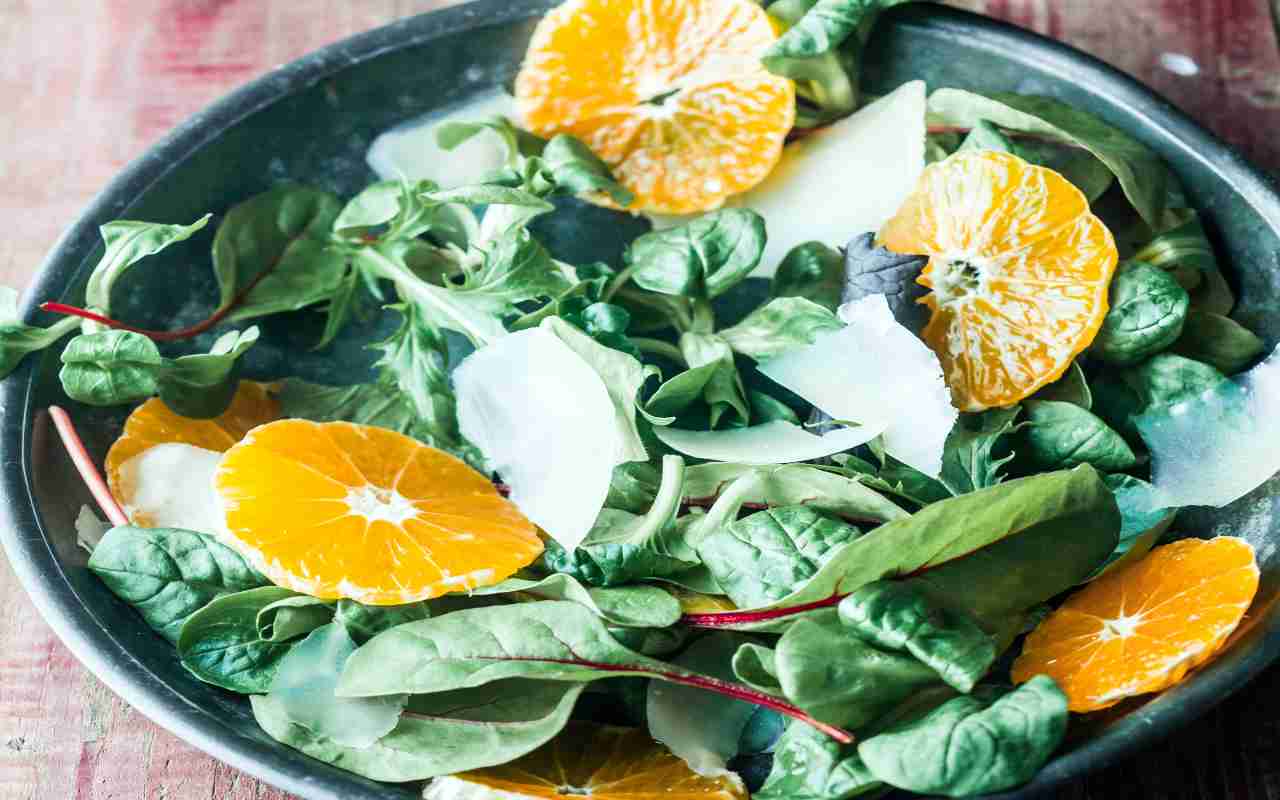 insalata arance spinaci ricetta