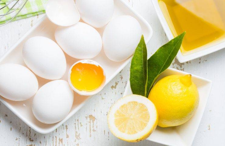 Perché bollire le uova con il limone