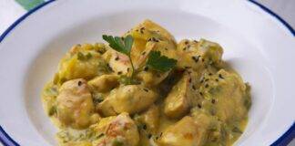 Pollo allo yogurt con curcuma e mandorle