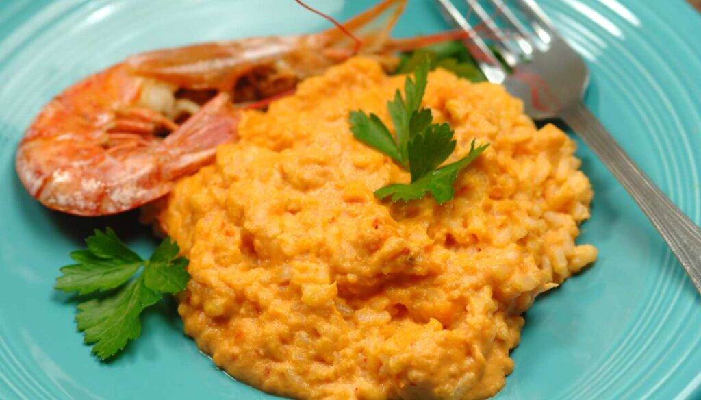 Risotto alla crema di crostacei La ricetta festaiola della nonna per