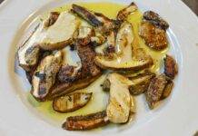 Semplici e velocissimi, sono il contorno perfetto per i secondi di carne Contorno di funghi grigliati