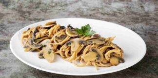 Spaghetti light con funghi trifolati