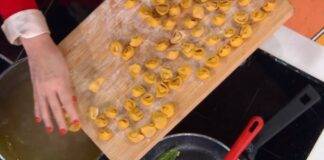 Tortellini per il brodo di Natale. Foto di È sempre Mezzogiorno