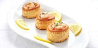 Vol au vent al formaggio e salmone