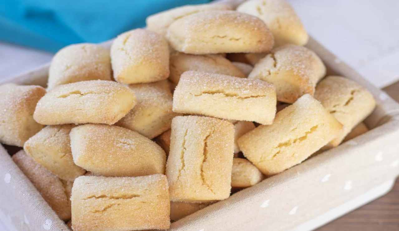 Biscotti facilissimi senza uova e senza burro
