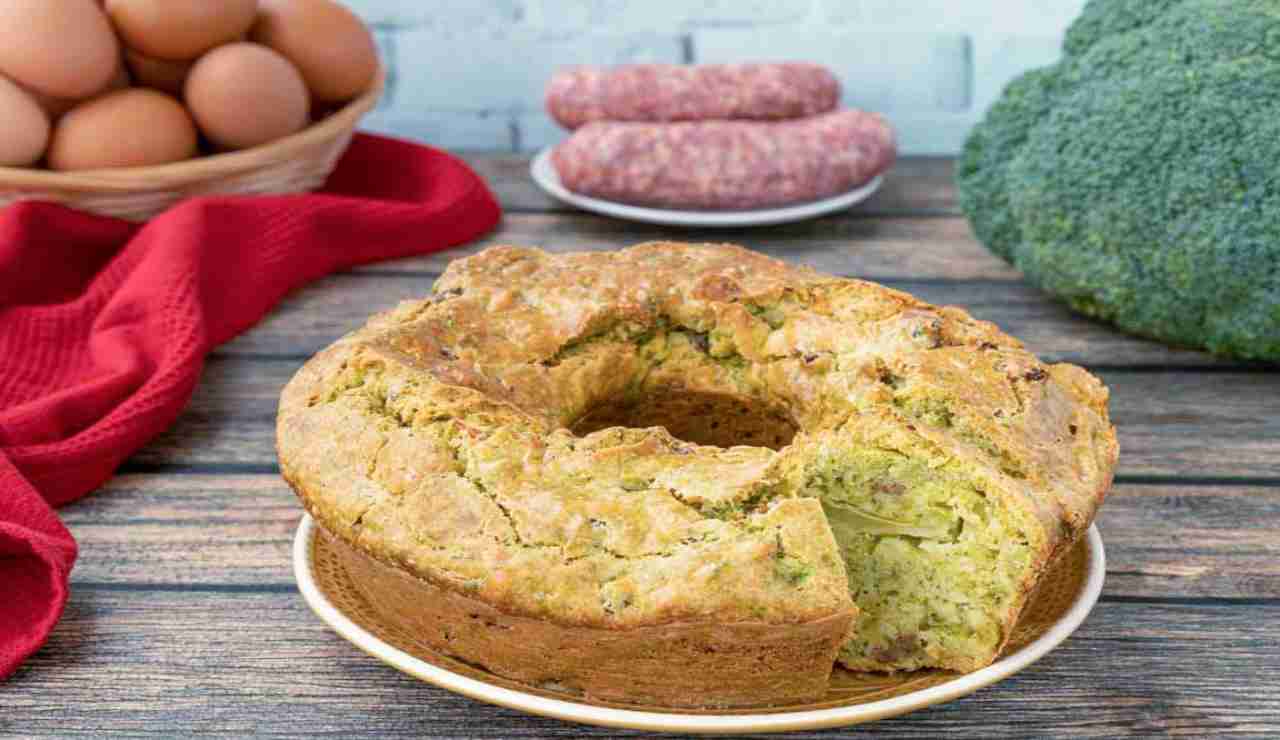 Ciambella salata con broccoli e salsicce di Benedetta Rossi