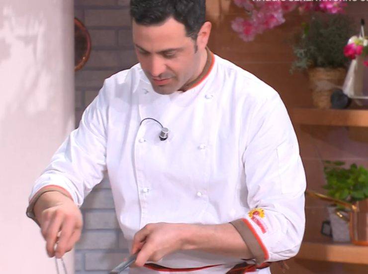 È sempre Mezzogiorno | Ricetta dello chef Gian Piero Fava | Tagliatelle alla gricia su crema di fagioli