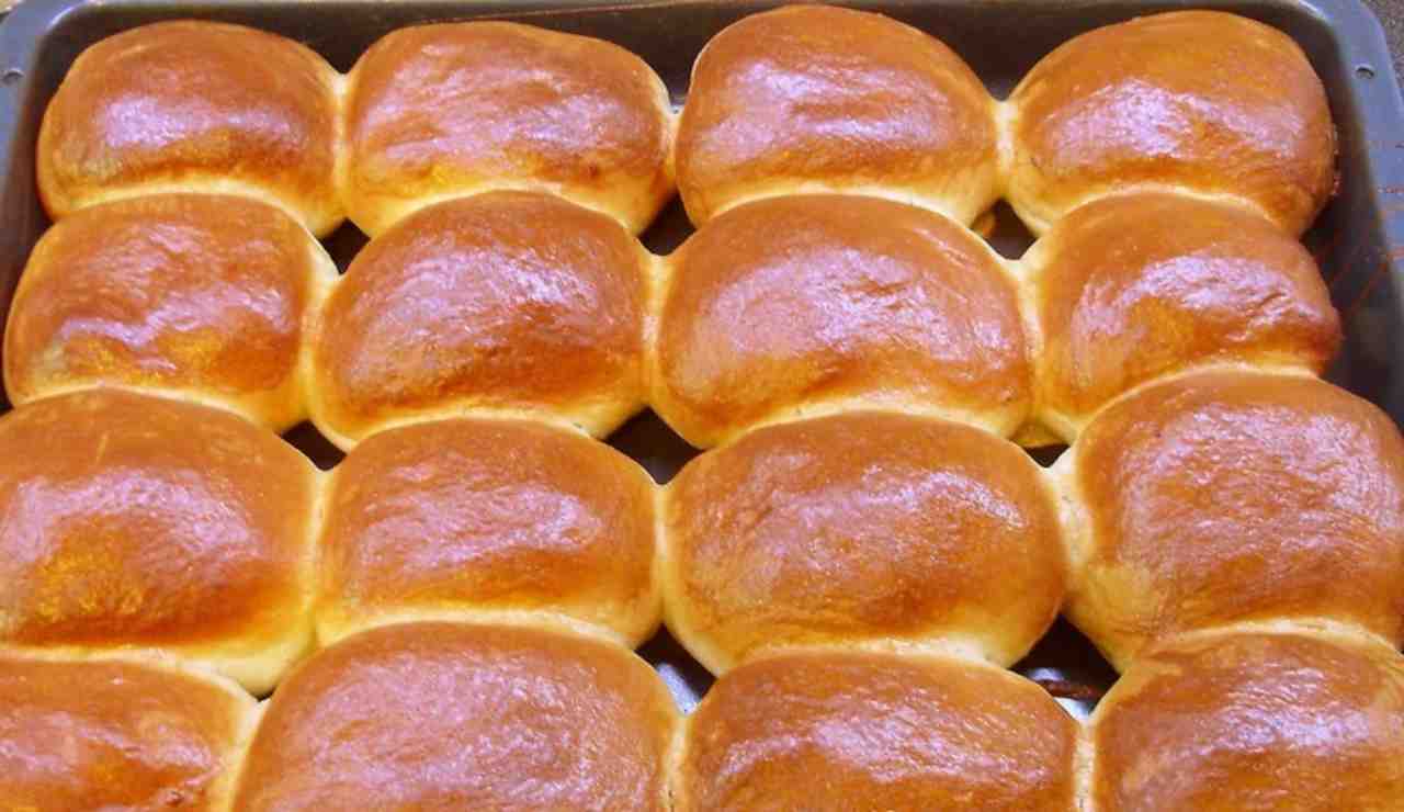 Panini di pan brioche soffici con 60 calorie