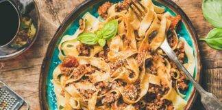 tagliatelle con trito e cotechino avanzato